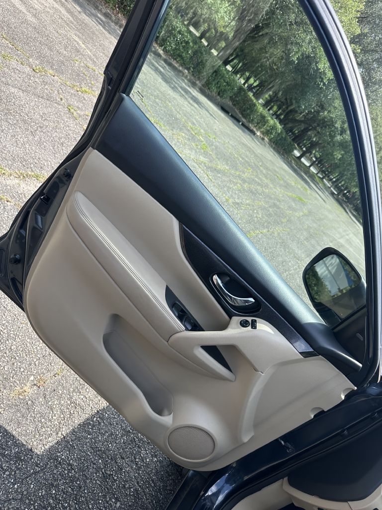 Photo 8 of this NISSAN ROGUE