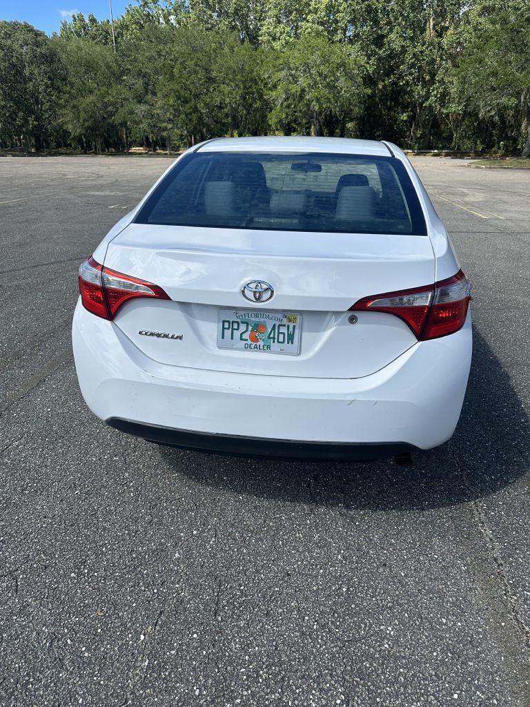 Photo 4 of this TOYOTA COROLLA