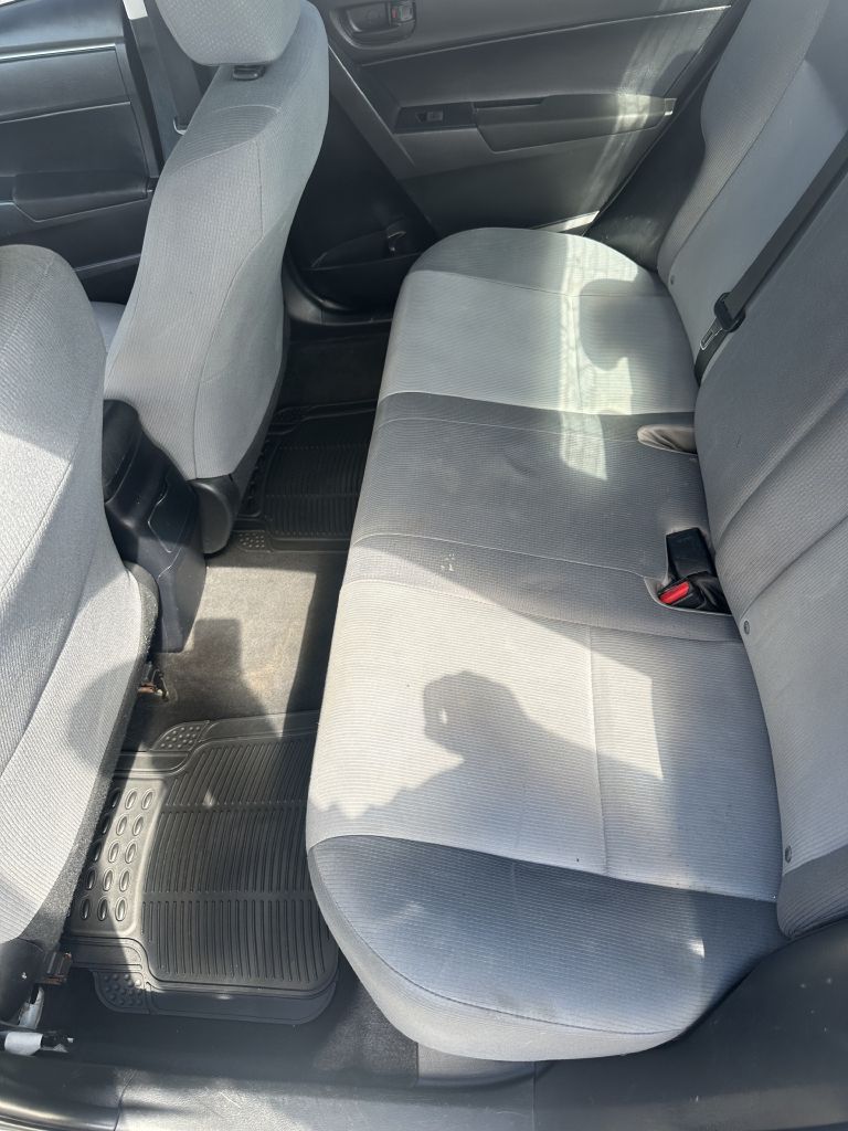 Photo 8 of this TOYOTA COROLLA