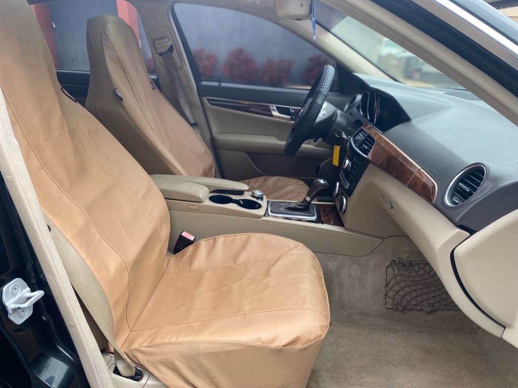 Photo 12 of this MERCEDES-BENZ C-CLASS