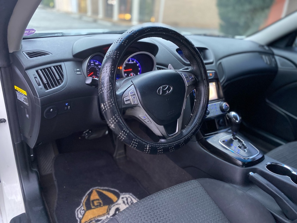 Photo 14 of this HYUNDAI GENESIS COUPE