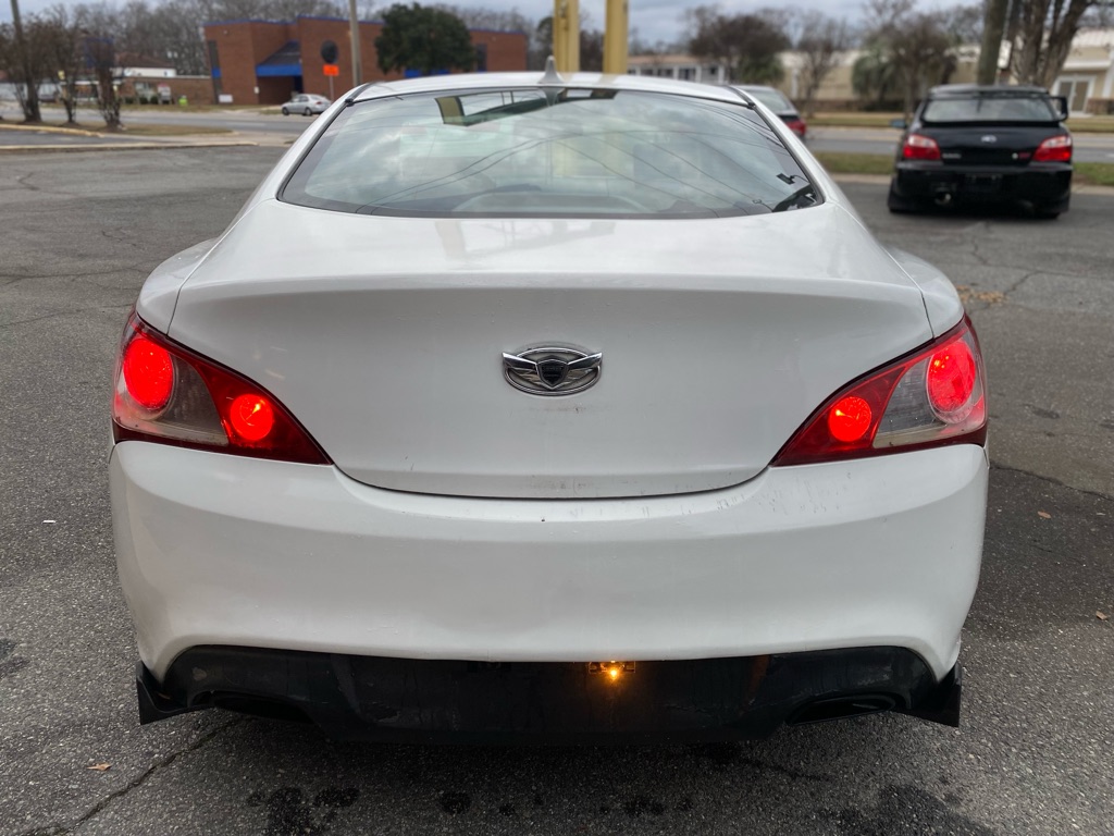Photo 3 of this HYUNDAI GENESIS COUPE
