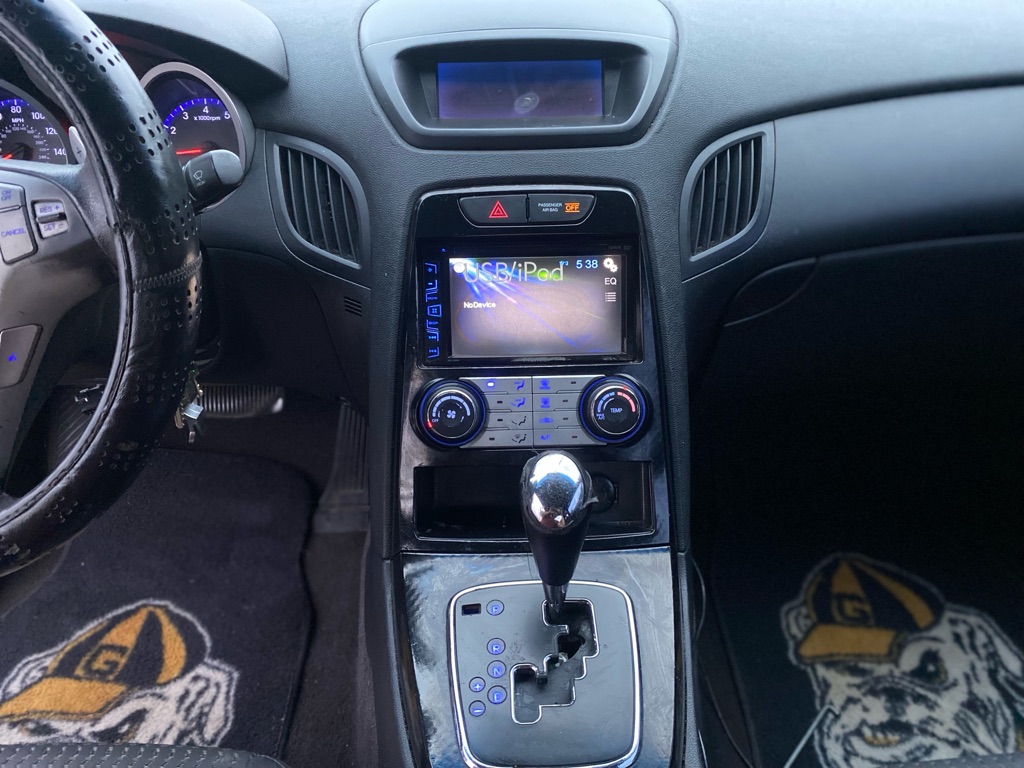 Photo 15 of this HYUNDAI GENESIS COUPE