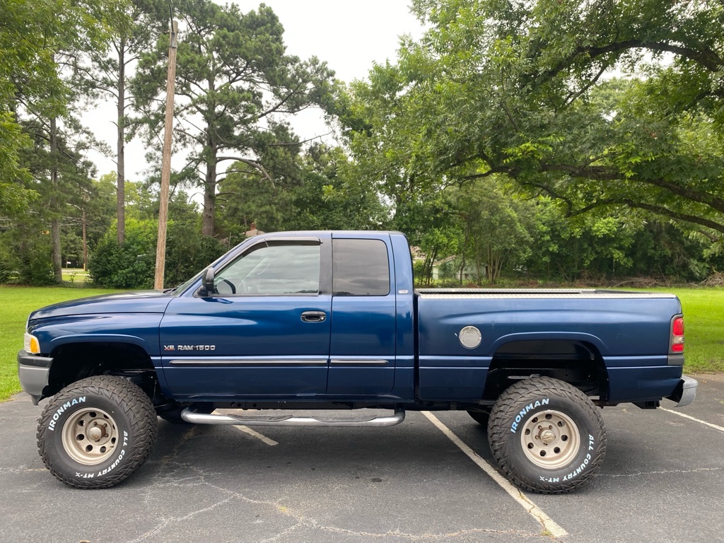 Photo 3 of this DODGE RAM 1500