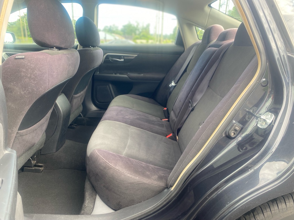 Photo 8 of this NISSAN ALTIMA