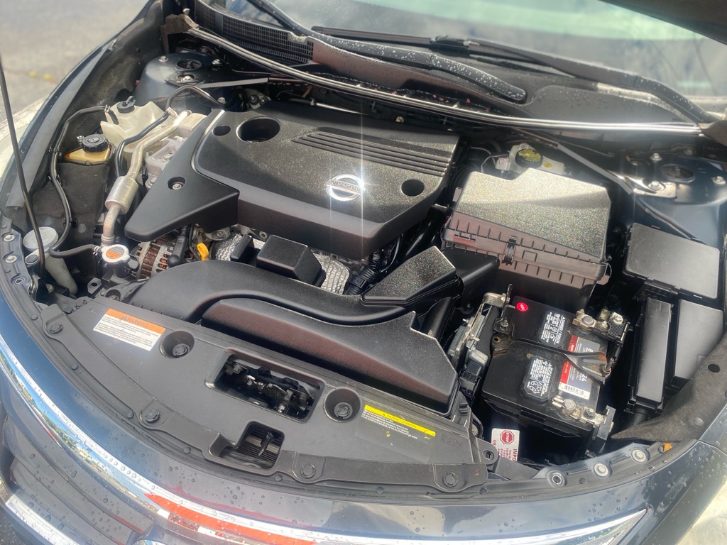Photo 17 of this NISSAN ALTIMA