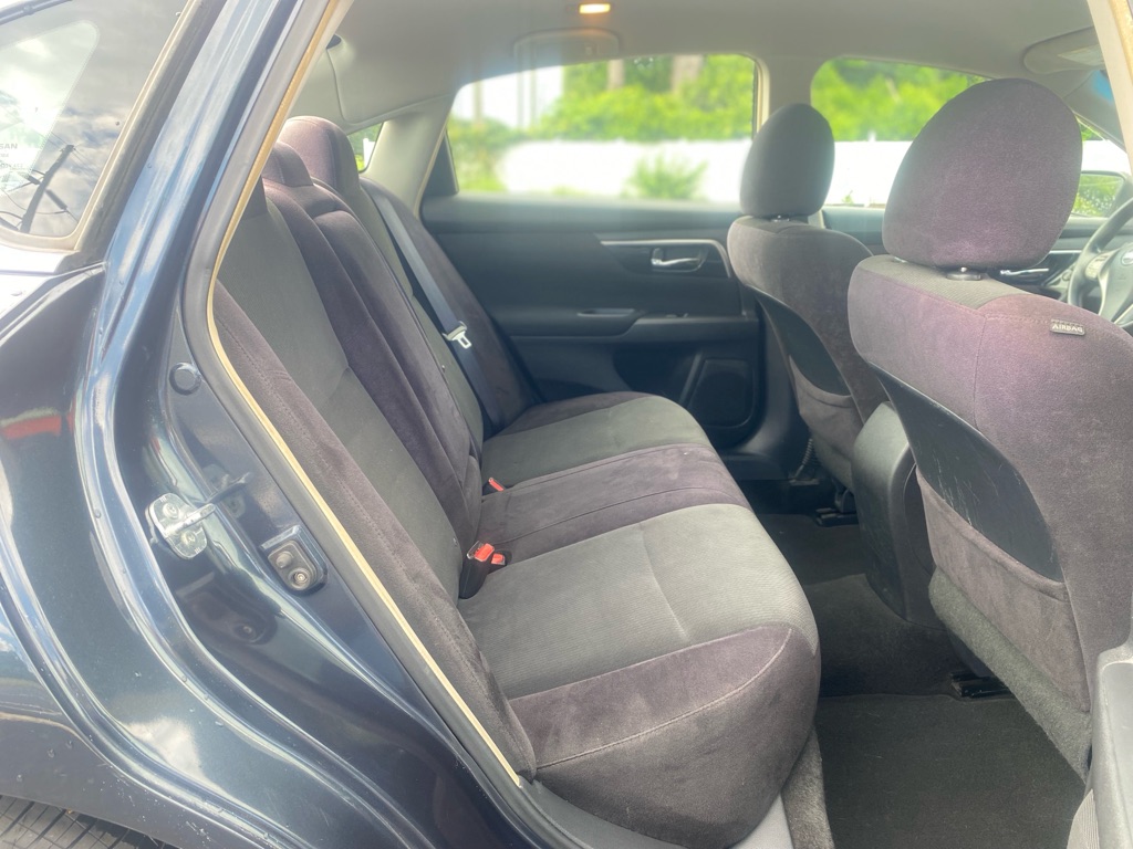 Photo 9 of this NISSAN ALTIMA