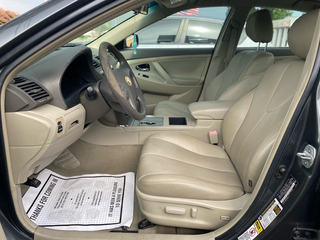 Photo 10 of this TOYOTA CAMRY