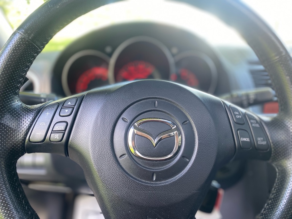 Photo 19 of this MAZDA MAZDA3