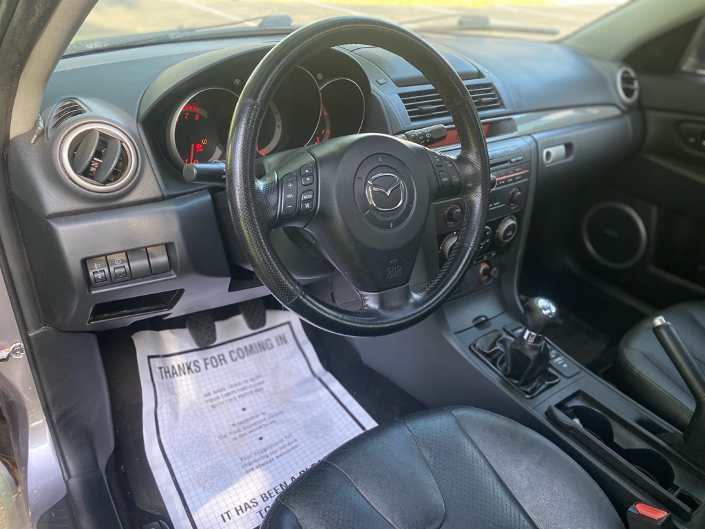 Photo 18 of this MAZDA MAZDA3