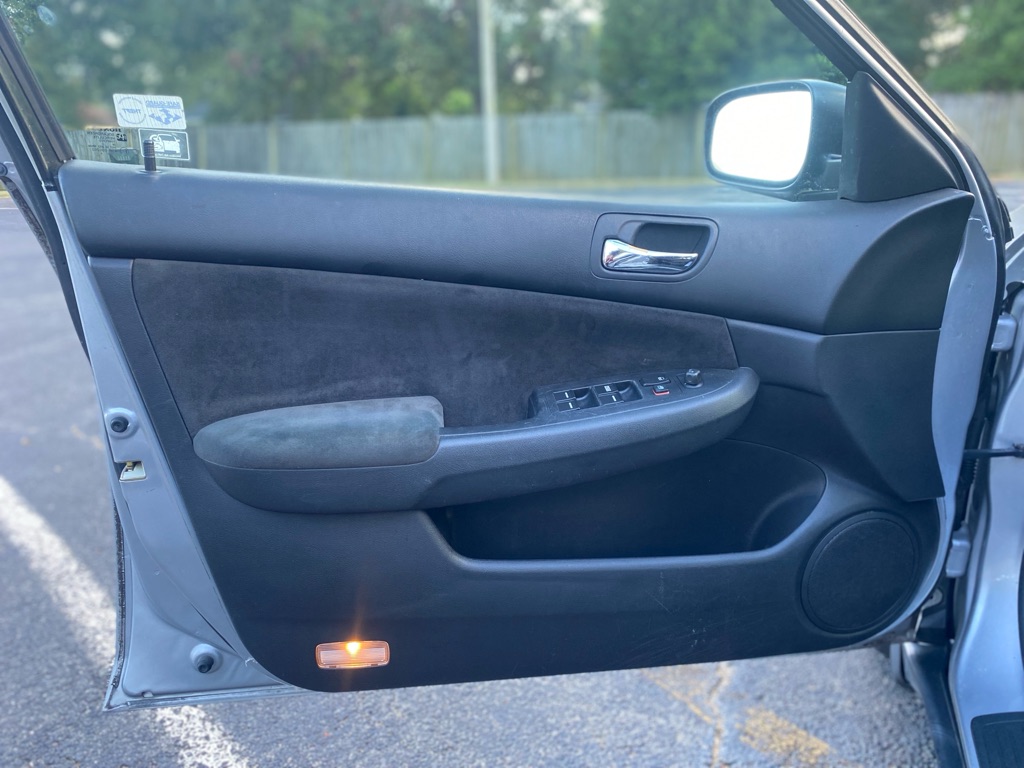 Photo 8 of this HONDA ACCORD