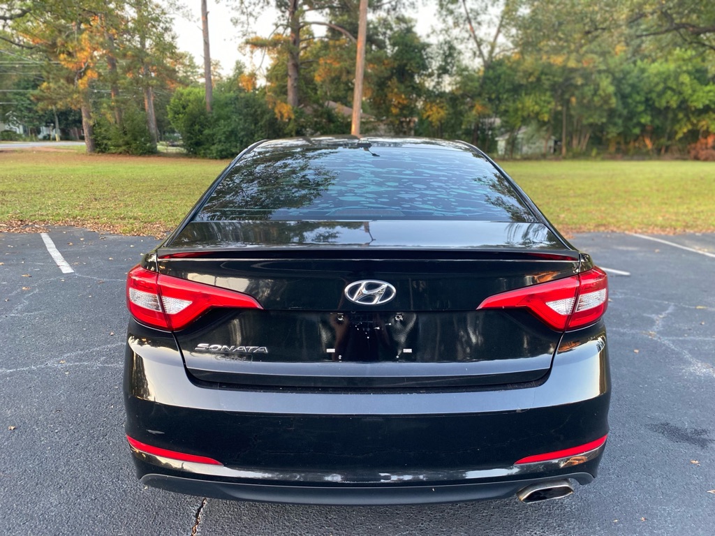 Photo 3 of this HYUNDAI SONATA