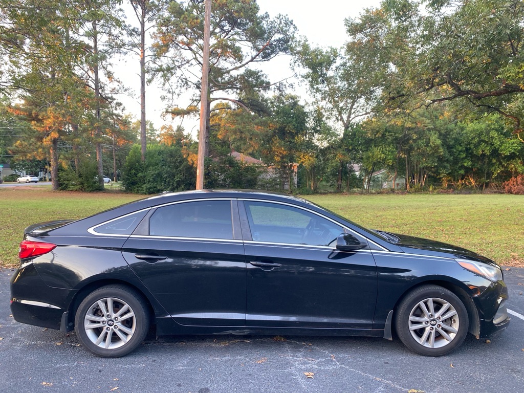 Photo 2 of this HYUNDAI SONATA