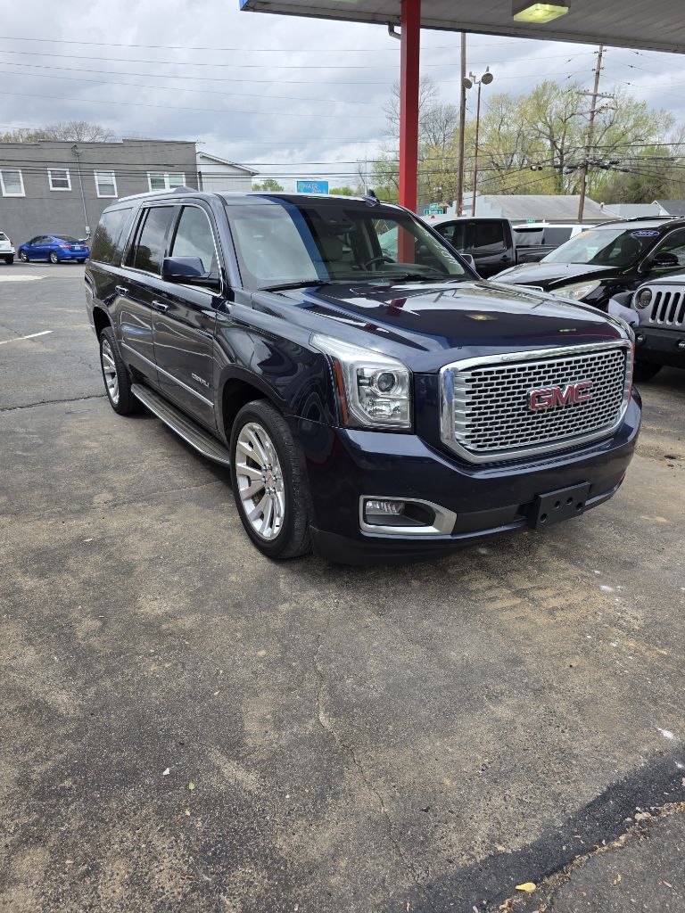 2017 GMC Yukon XL Denali - Photo 2