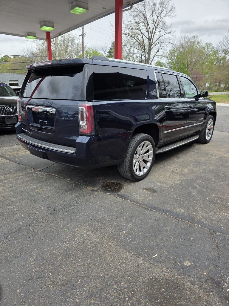 2017 GMC Yukon XL Denali - Photo 5