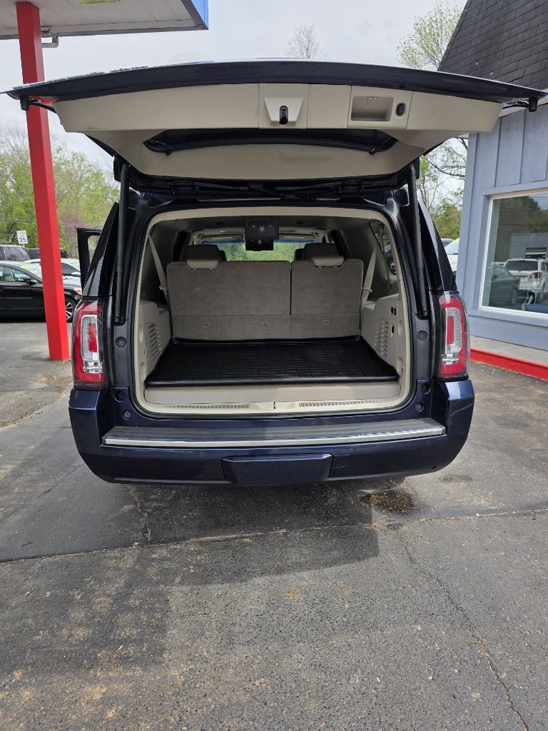2017 GMC Yukon XL Denali - Photo 9