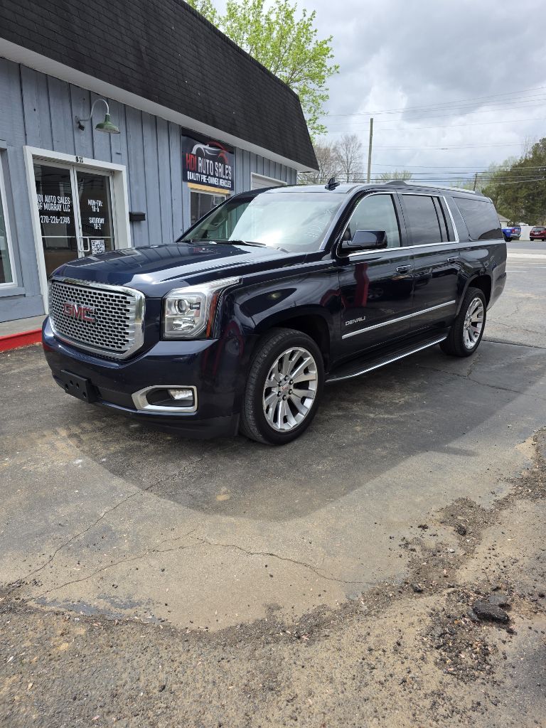 2017 GMC Yukon XL Denali - Photo 4