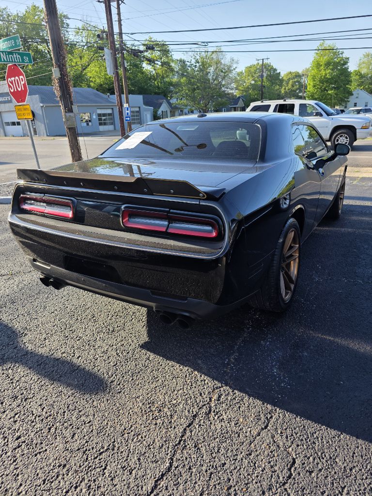 2017 Dodge Challenger R/T - Photo 5