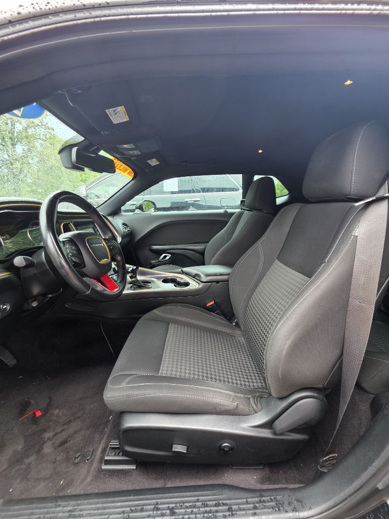 2017 Dodge Challenger R/T - Photo 9
