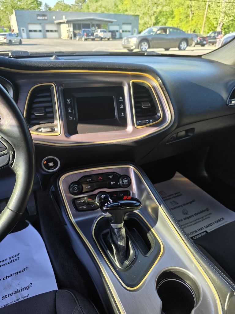 2017 Dodge Challenger R/T - Photo 8