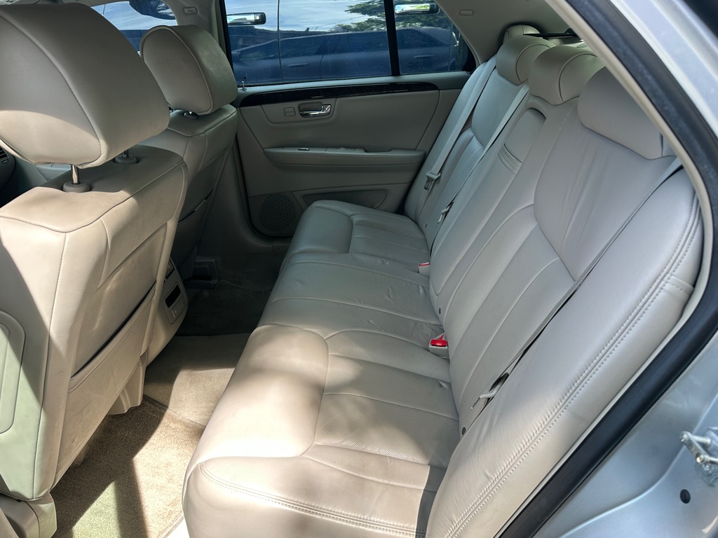 2010 Cadillac DTS Luxury Collection - Photo 5