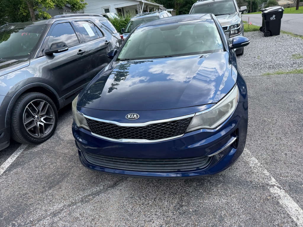Additional photo of vehicle.