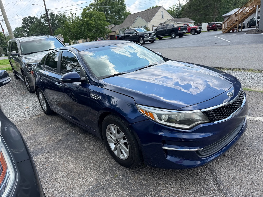 Additional photo of vehicle.