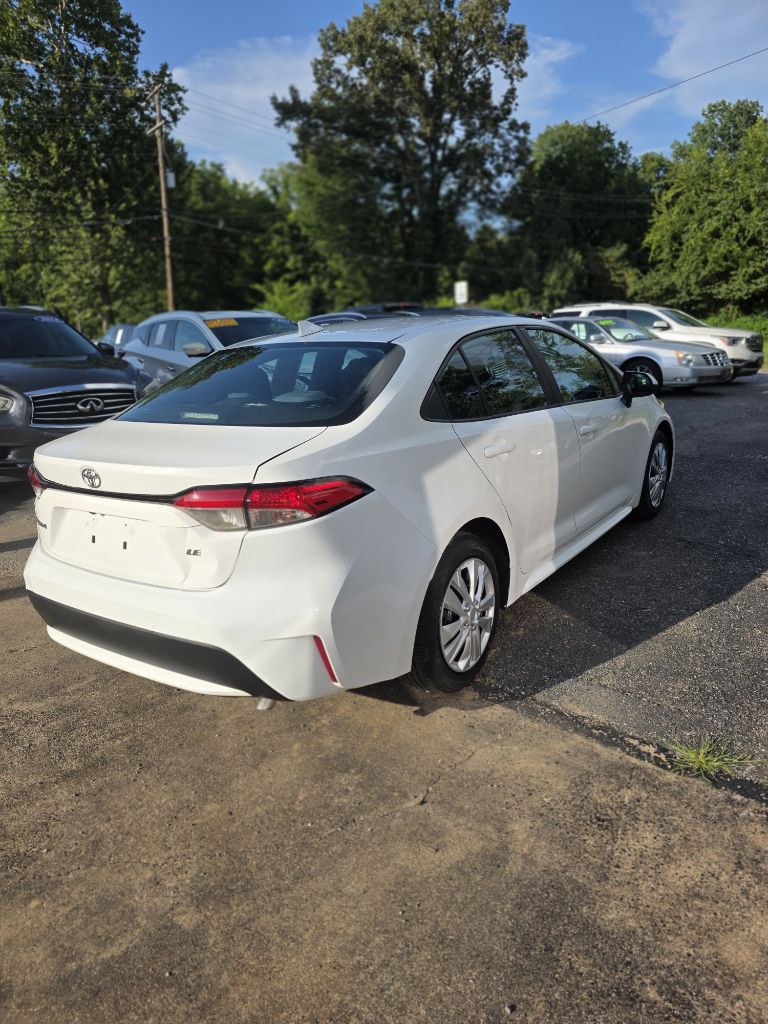 Additional photo of vehicle.