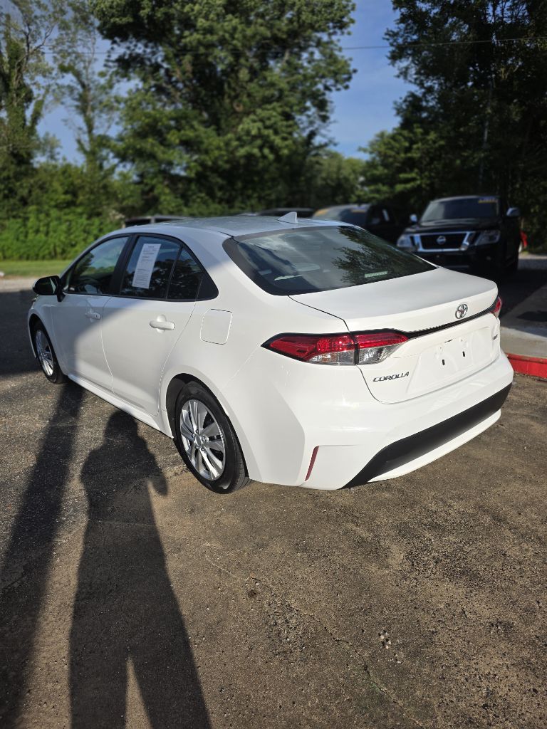 Additional photo of vehicle.