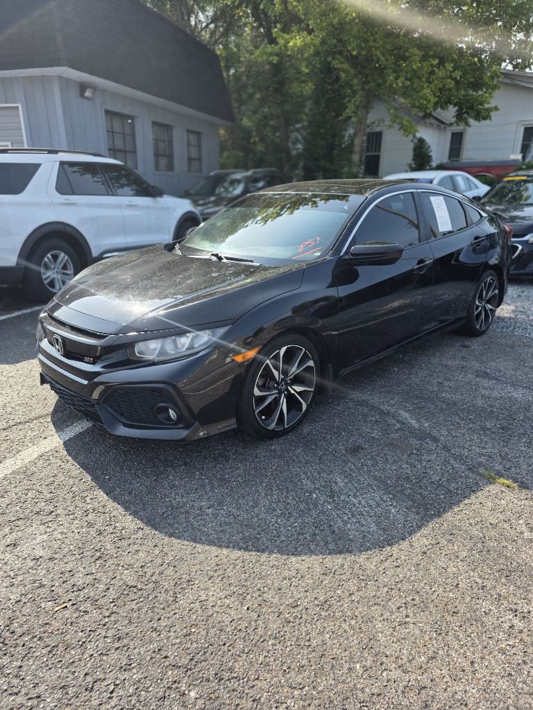 Additional photo of vehicle.