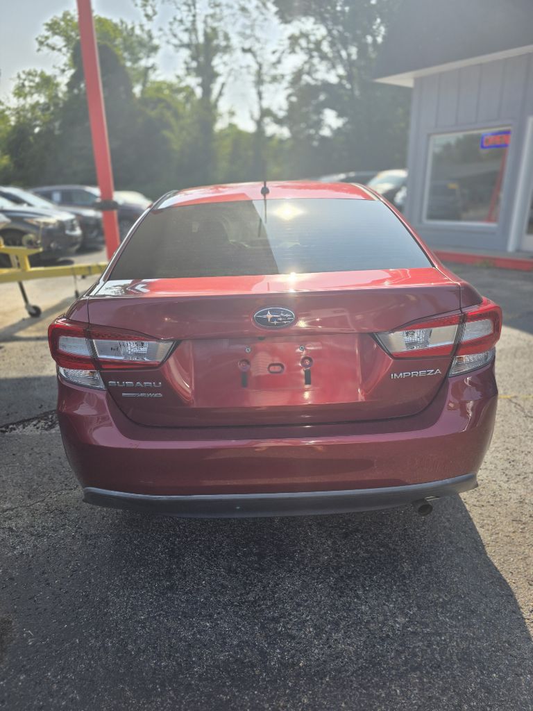Additional photo of vehicle.