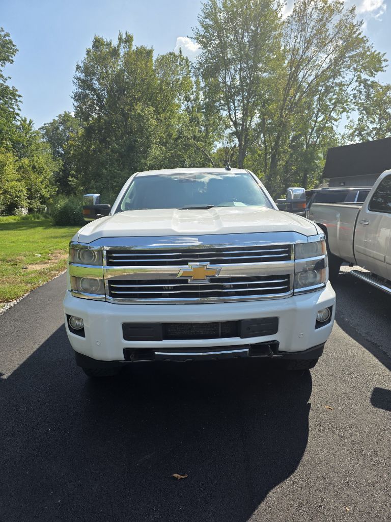 Additional photo of vehicle.