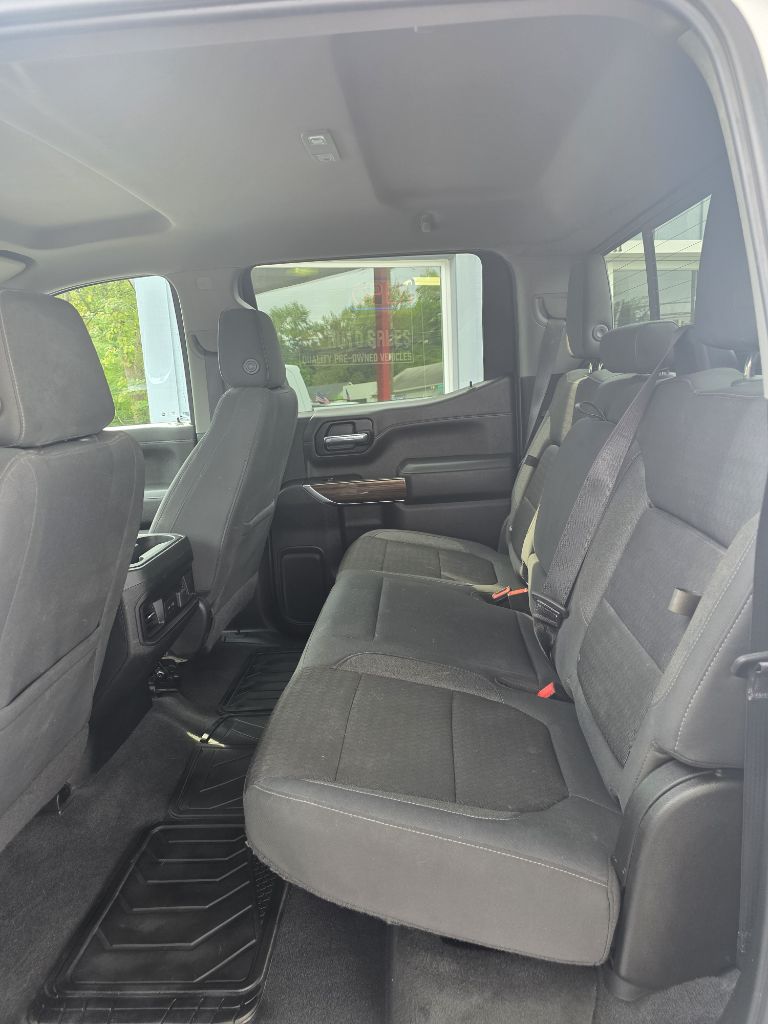 Additional photo of vehicle.