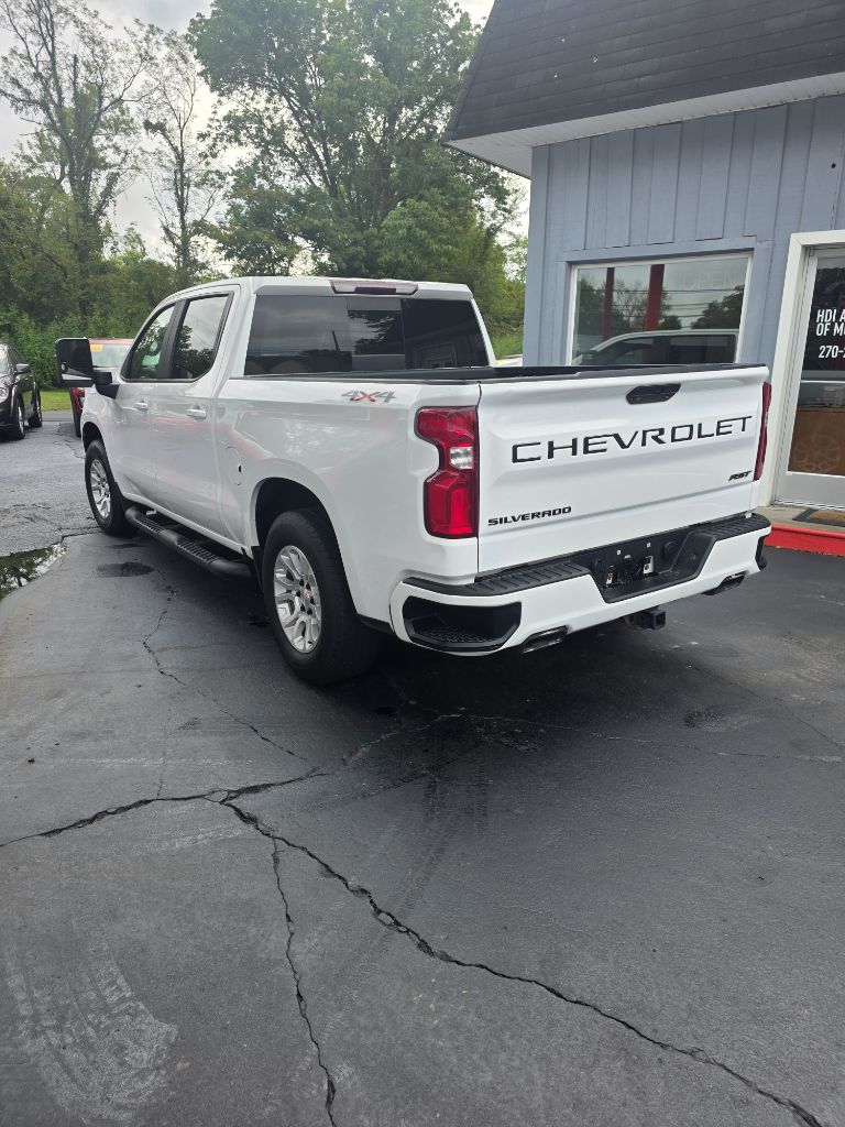 Additional photo of vehicle.