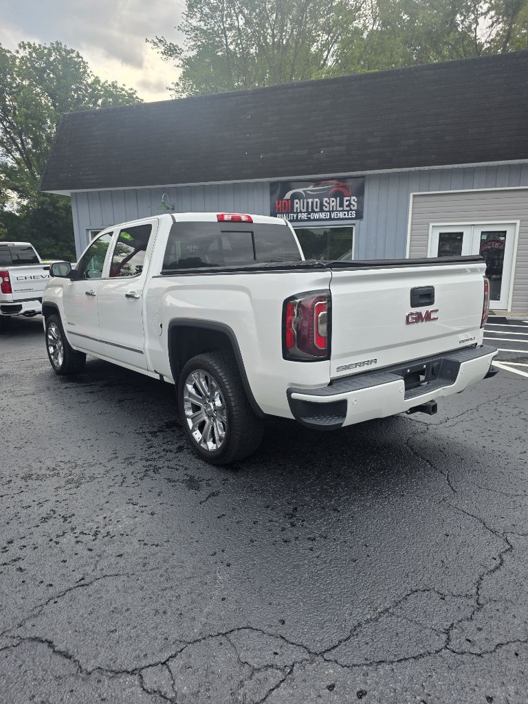 Additional photo of vehicle.