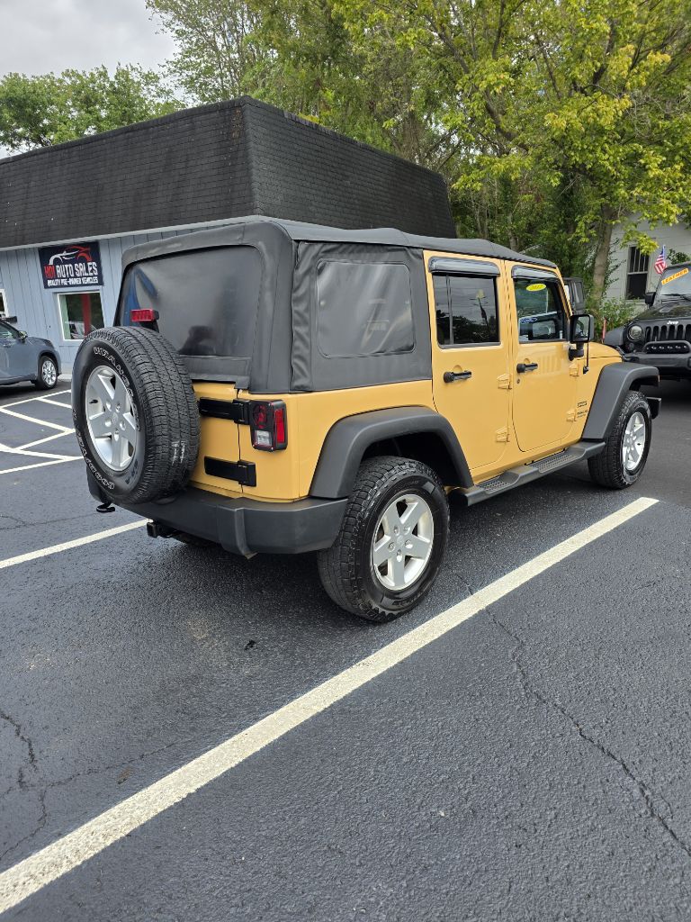 Additional photo of vehicle.