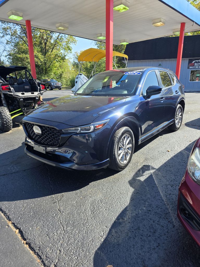 Additional photo of vehicle.