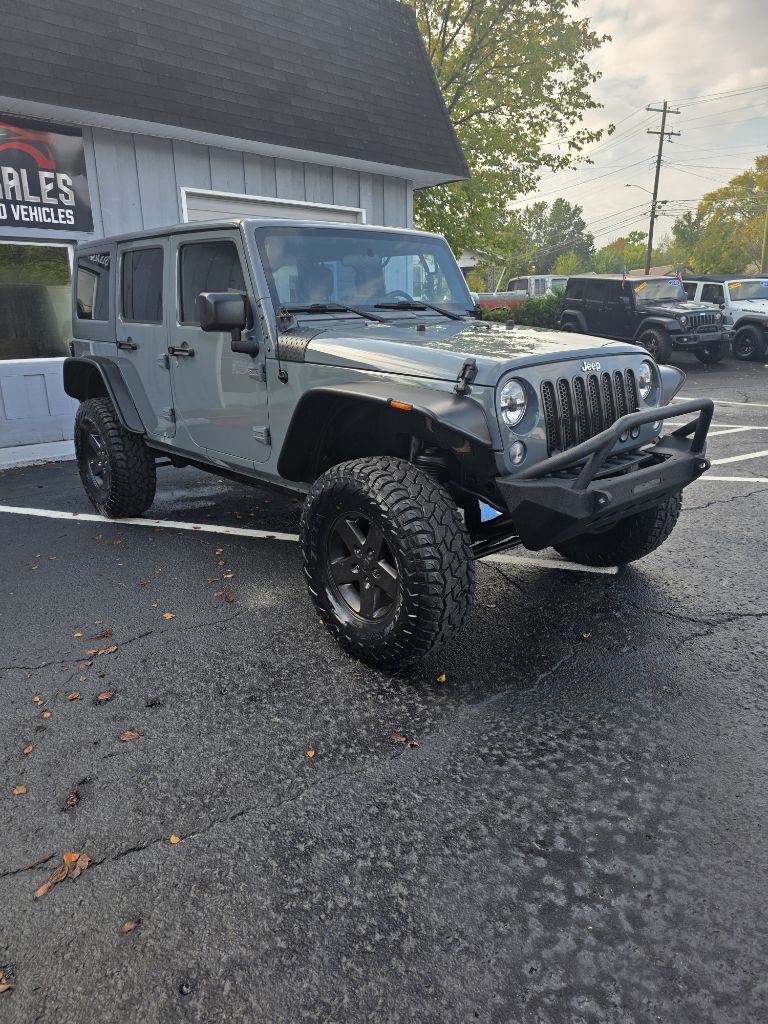 Additional photo of vehicle.