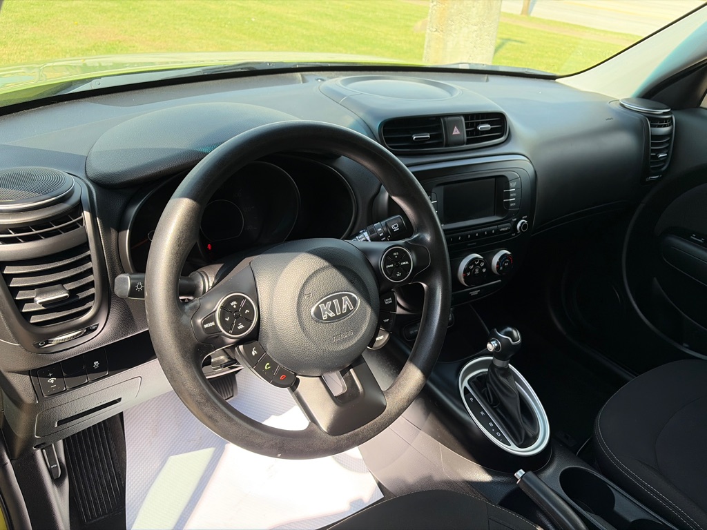 Photo 12 of this KIA SOUL