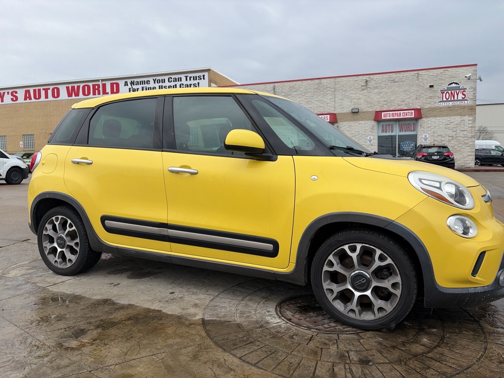 Photo 11 of this FIAT 500L