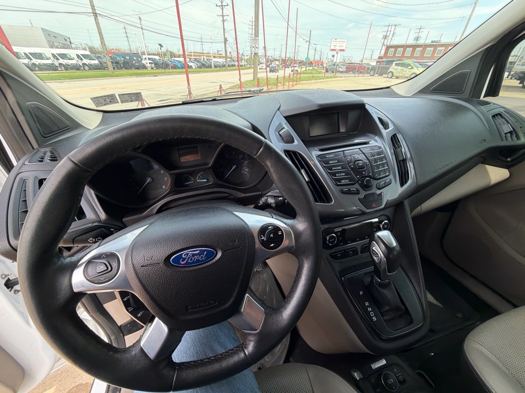 Photo 14 of this FORD TRANSIT CONNECT