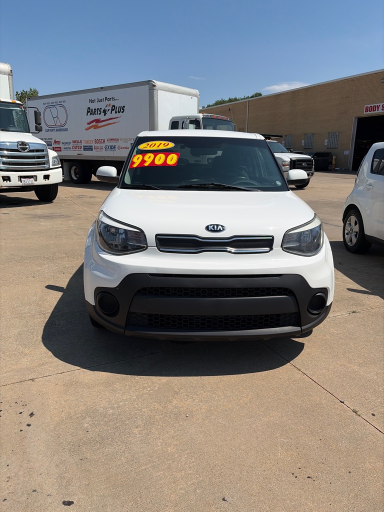 Photo 2 of this KIA SOUL