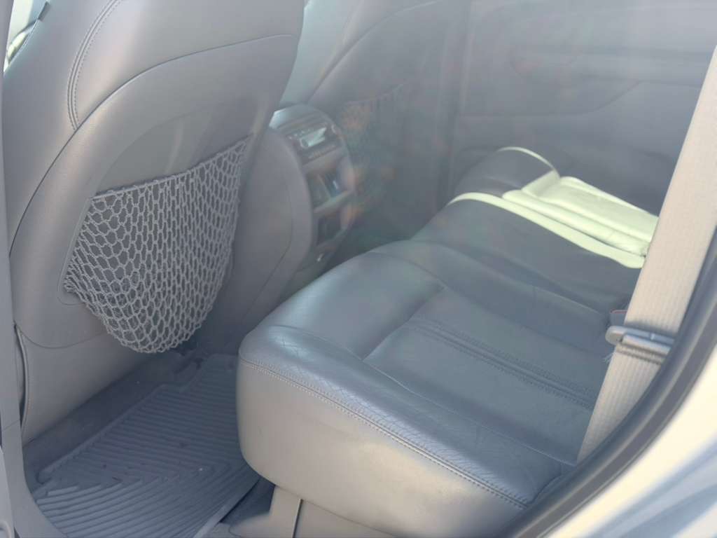 Photo 6 of this CADILLAC SRX