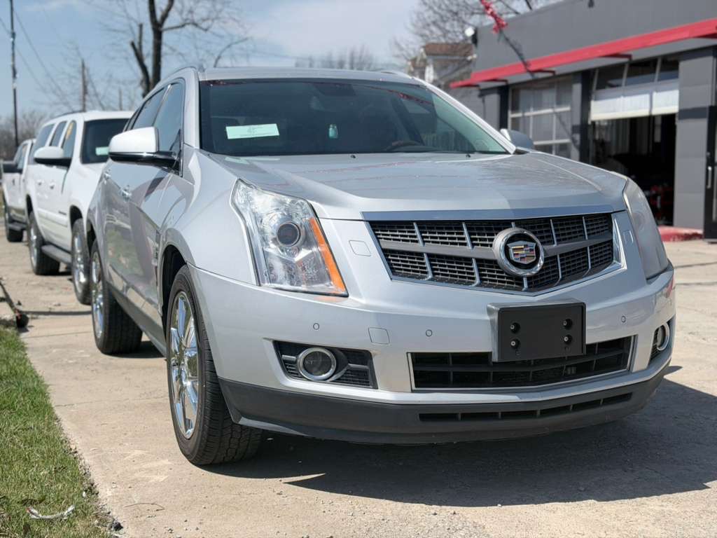 Photo 2 of this CADILLAC SRX
