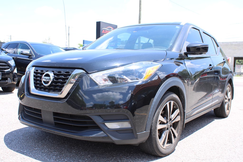 Photo 2 of this NISSAN KICKS