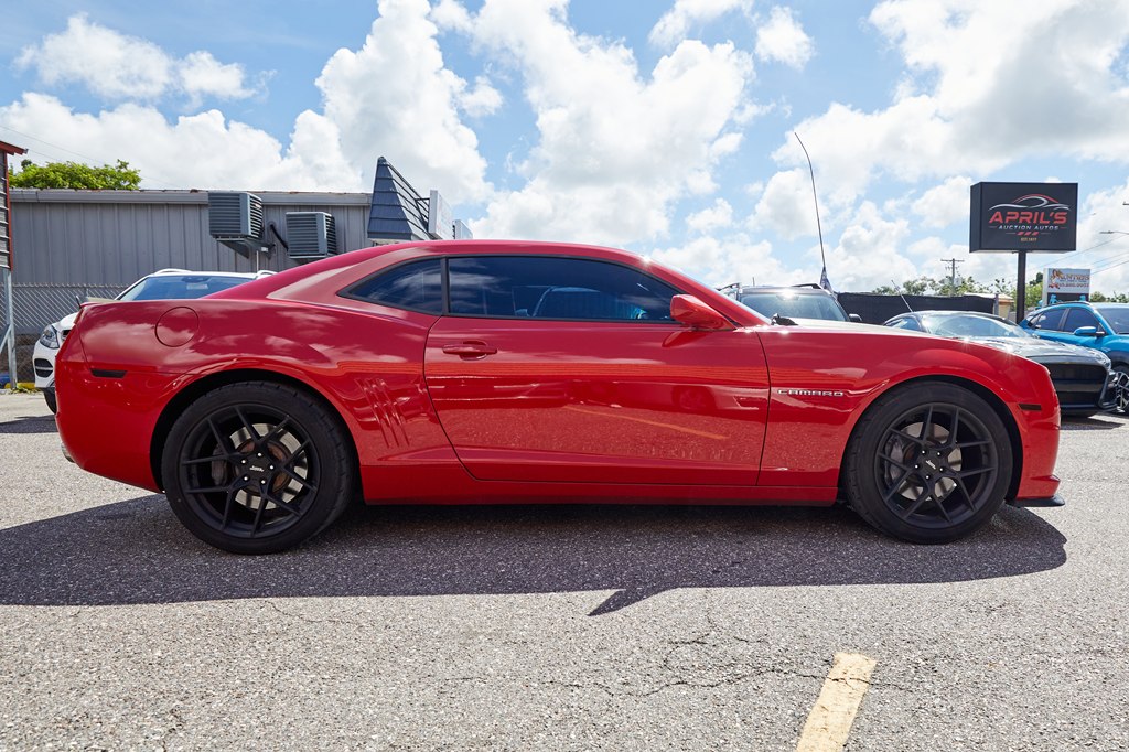 Photo 4 of this CHEVROLET CAMARO