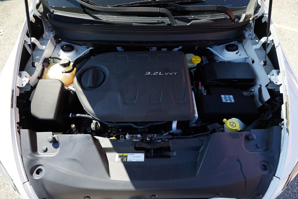 Photo 9 of this JEEP CHEROKEE