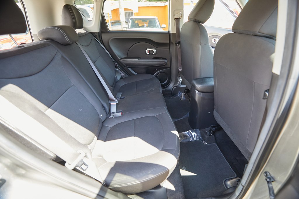 Photo 21 of this KIA SOUL