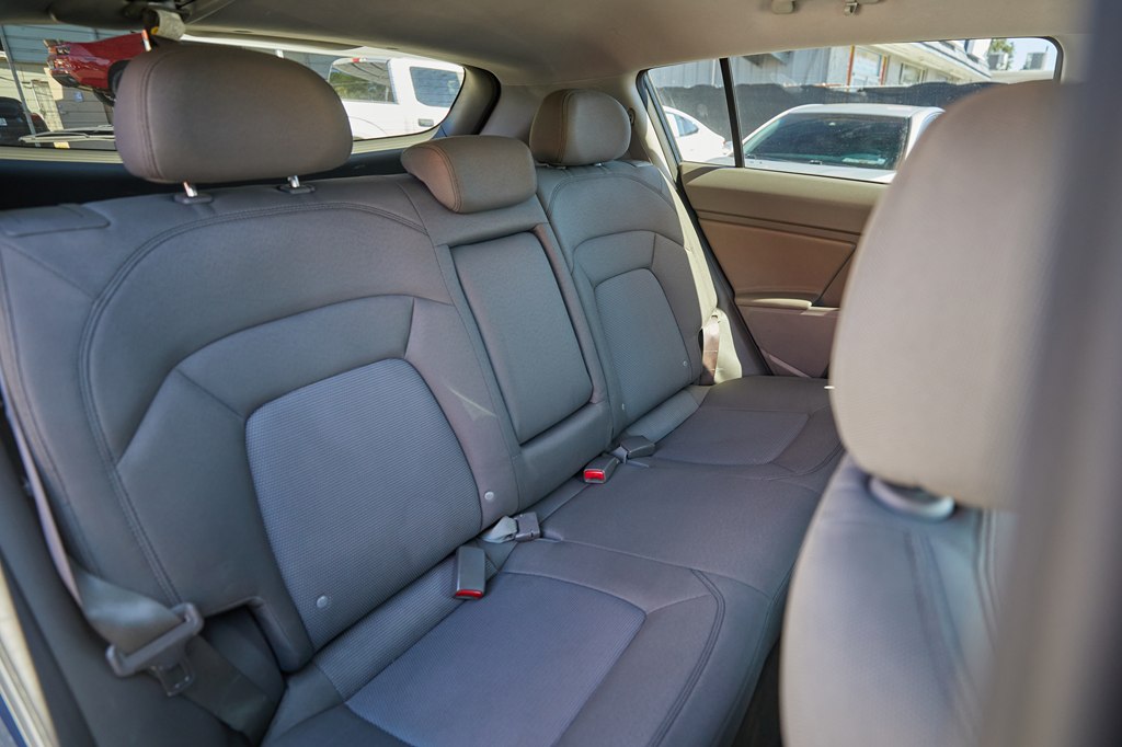 Photo 21 of this KIA SPORTAGE