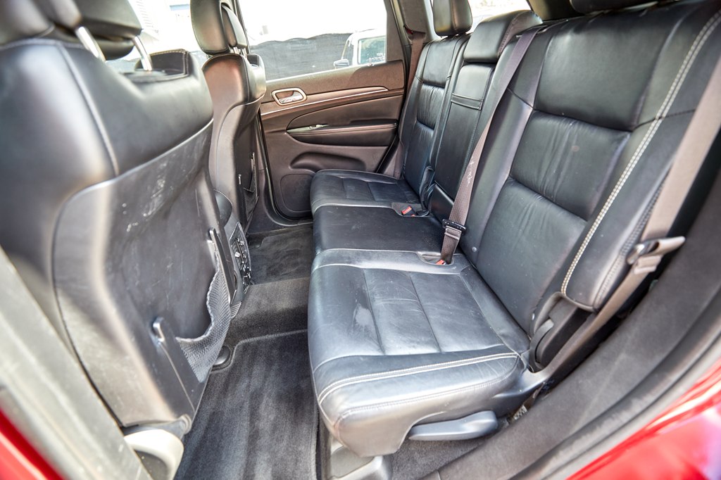 Photo 24 of this JEEP GRAND CHEROKEE
